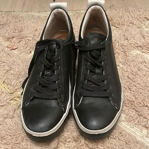 Blackstone sneakers women’s size 38 (feels like a 7.5/8)